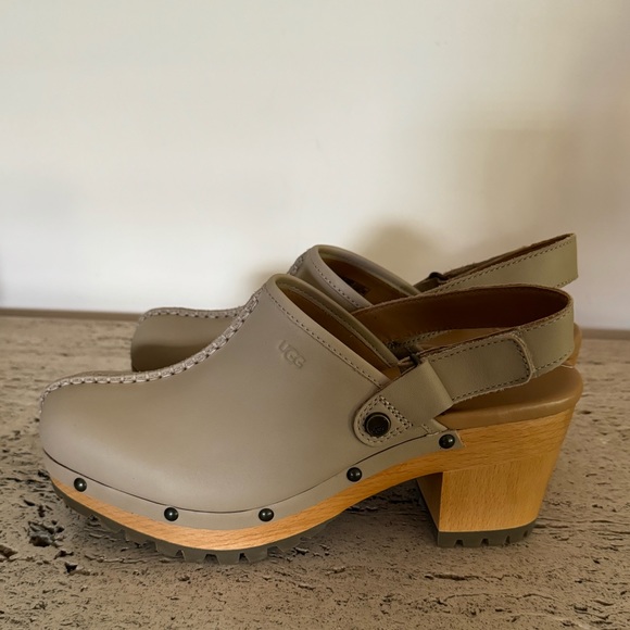 NWOB UGG®Women's Lanni Studded Slip-On Slingback Platform Clogs - Picture 11 of 17